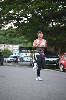 Runner Photo 1635619