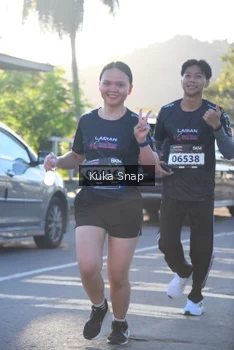 Runner Photo 1635683