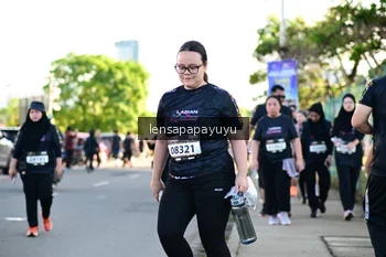 Runner Photo 1635690