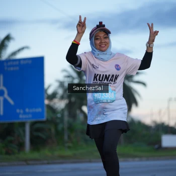 Runner Photo 1635695