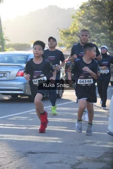 Runner Photo 1635710