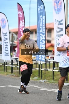 Runner Photo 1635712