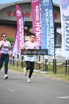 Runner Photo 1635729