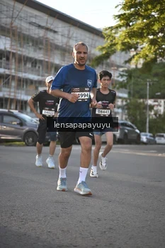 Runner Photo 1635733