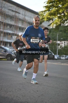 Runner Photo 1635751