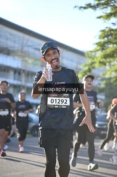 Runner Photo 1635778