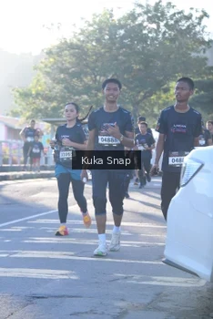 Runner Photo 1635792