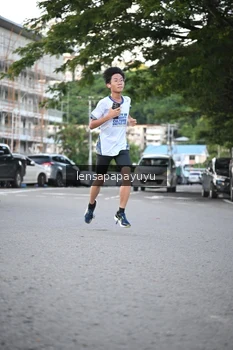 Runner Photo 1635801