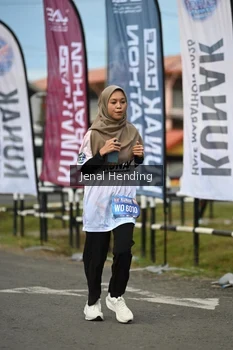 Runner Photo 1635846