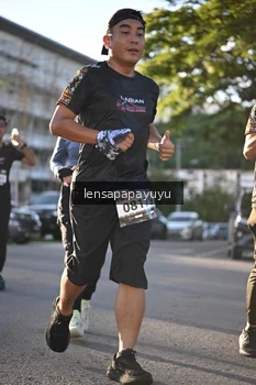 Runner Photo 1635849