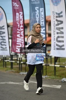 Runner Photo 1635850