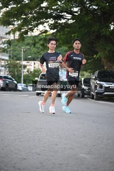 Runner Photo 1635872