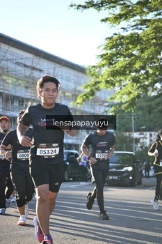 Runner Photo 1635874