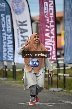 Runner Photo 1635875