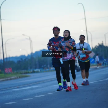 Runner Photo 1635914