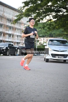Runner Photo 1635929