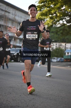 Runner Photo 1635947