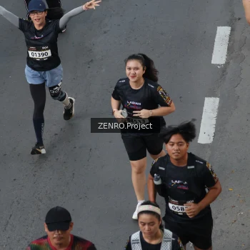 Runner Photo 1635971