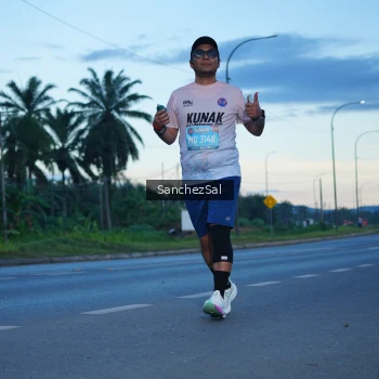 Runner Photo 1635999