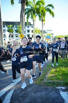 Runner Photo 1636013