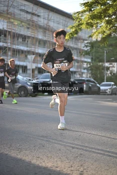 Runner Photo 1636069