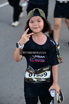 Runner Photo 1636070