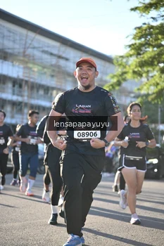 Runner Photo 1636083