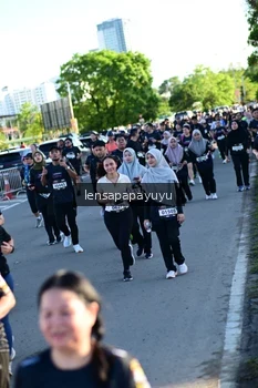 Runner Photo 1636086