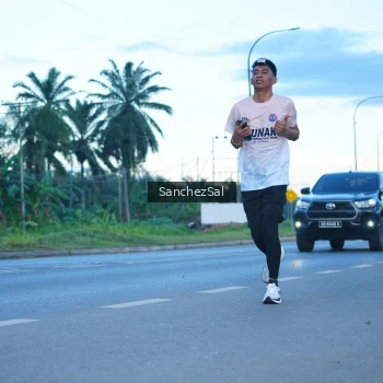 Runner Photo 1636117