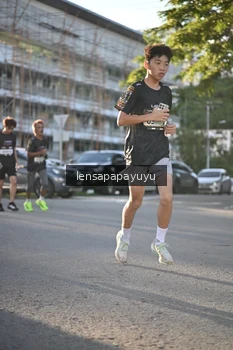 Runner Photo 1636121