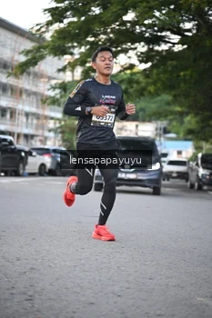 Runner Photo 1636127