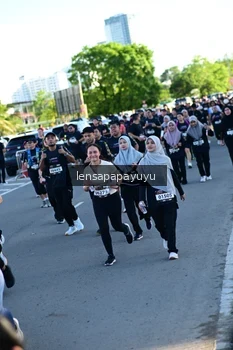Runner Photo 1636129
