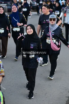 Runner Photo 1636133