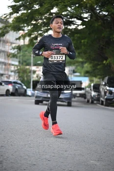 Runner Photo 1636167