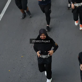 Runner Photo 1636187