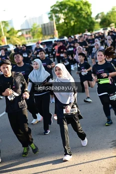 Runner Photo 1636190