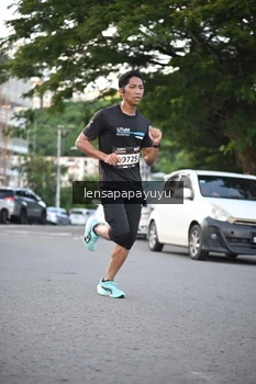 Runner Photo 1636209