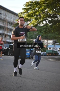 Runner Photo 1636218