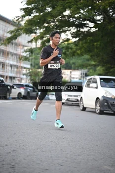 Runner Photo 1636224