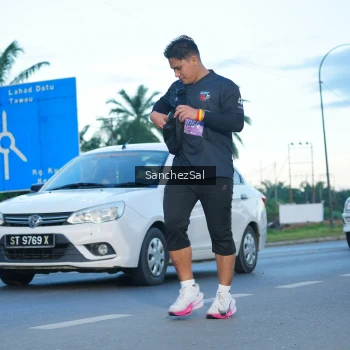 Runner Photo 1636241