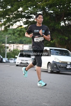 Runner Photo 1636255