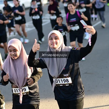 Runner Photo 1636273