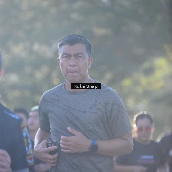 Runner Photo 1636275