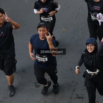 Runner Photo 1636292