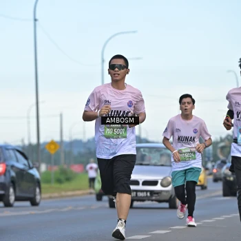 Runner Photo 1636300