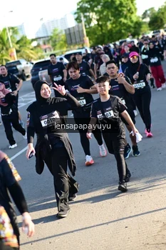 Runner Photo 1636301