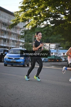 Runner Photo 1636314