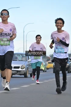 Runner Photo 1636316