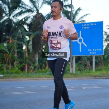 Runner Photo 1636325