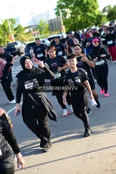 Runner Photo 1636337